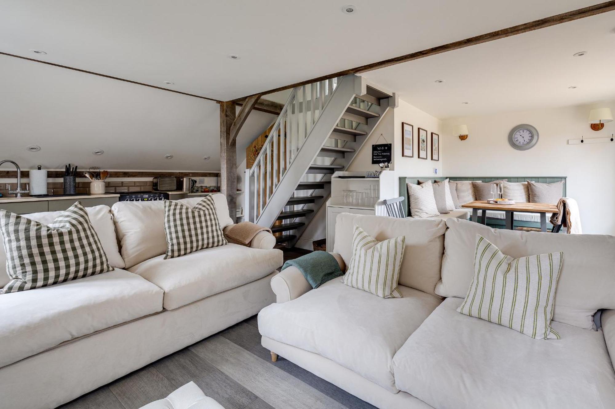 Oak Tree Hideaway Villa Whitchurch  Buitenkant foto